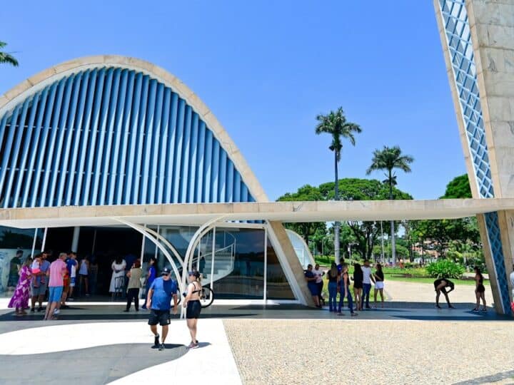 Fim do vestibular? PL prevê acesso universal a universidades