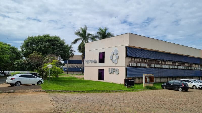 Concurso UFG 2026 oferece 38 vagas para professores efetivos