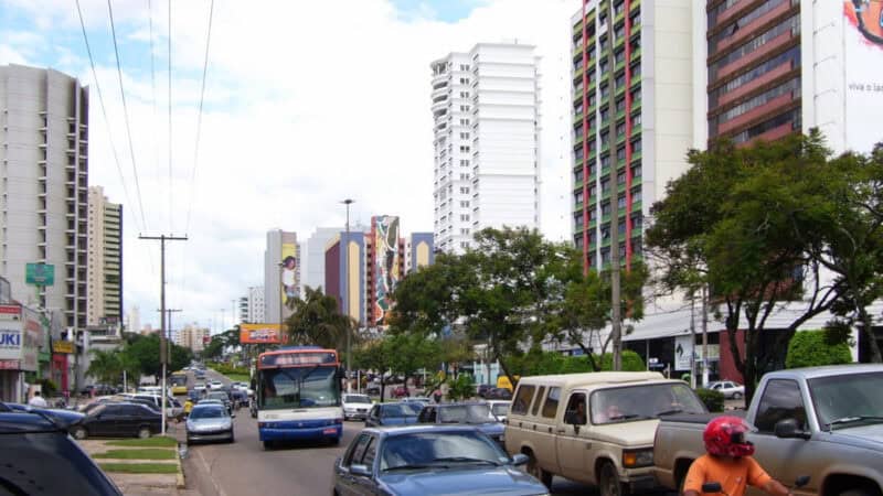 Concurso TRT 23 MT 2026 — vista da Avenida do CPA em Cuiabá